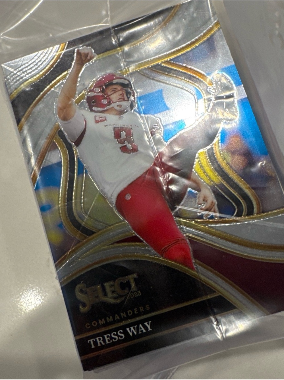 NFL card lot 80-90 cards Commanders Decorative Sports Collectible Card Holder